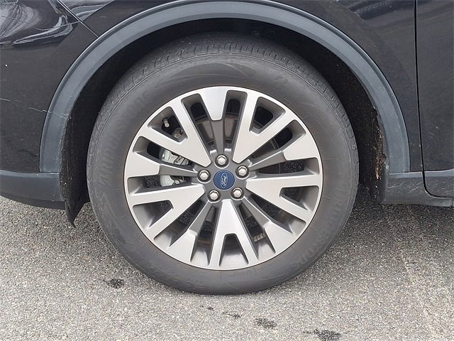 Used 2022 Ford Escape Titanium image 8