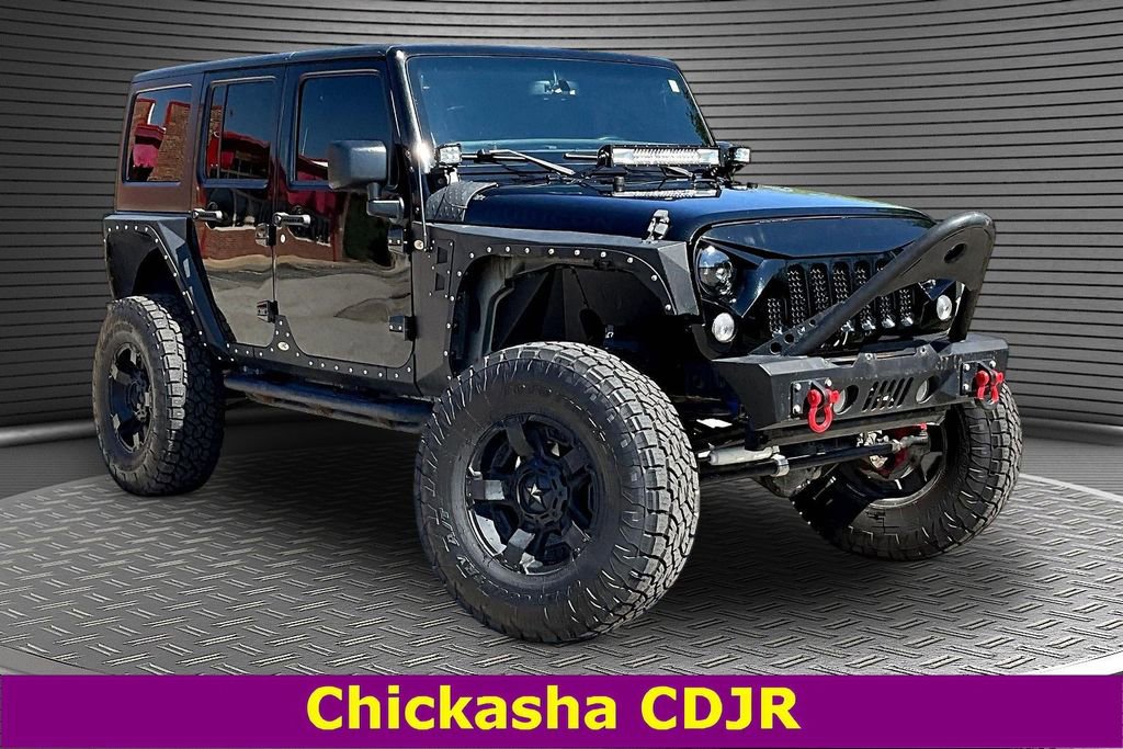 Used 2016 Jeep Wrangler Unlimited Rubicon w/ Connectivity Group image 3