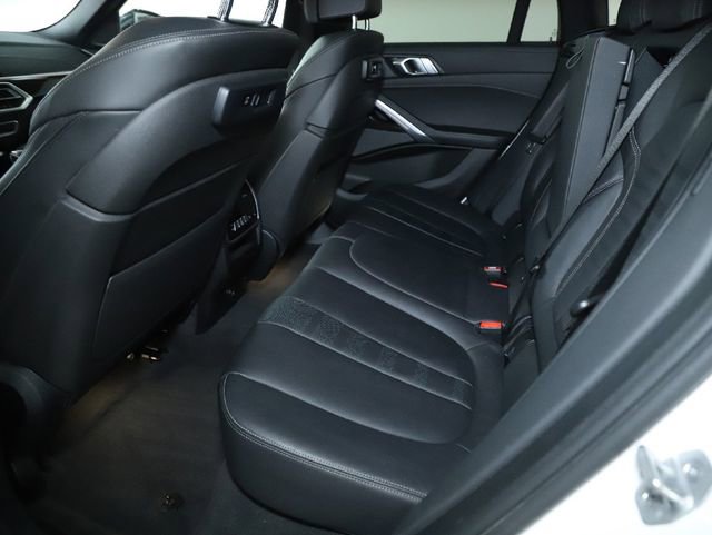 Used 2021 BMW X6 xDrive40i w/ Premium Package image 31