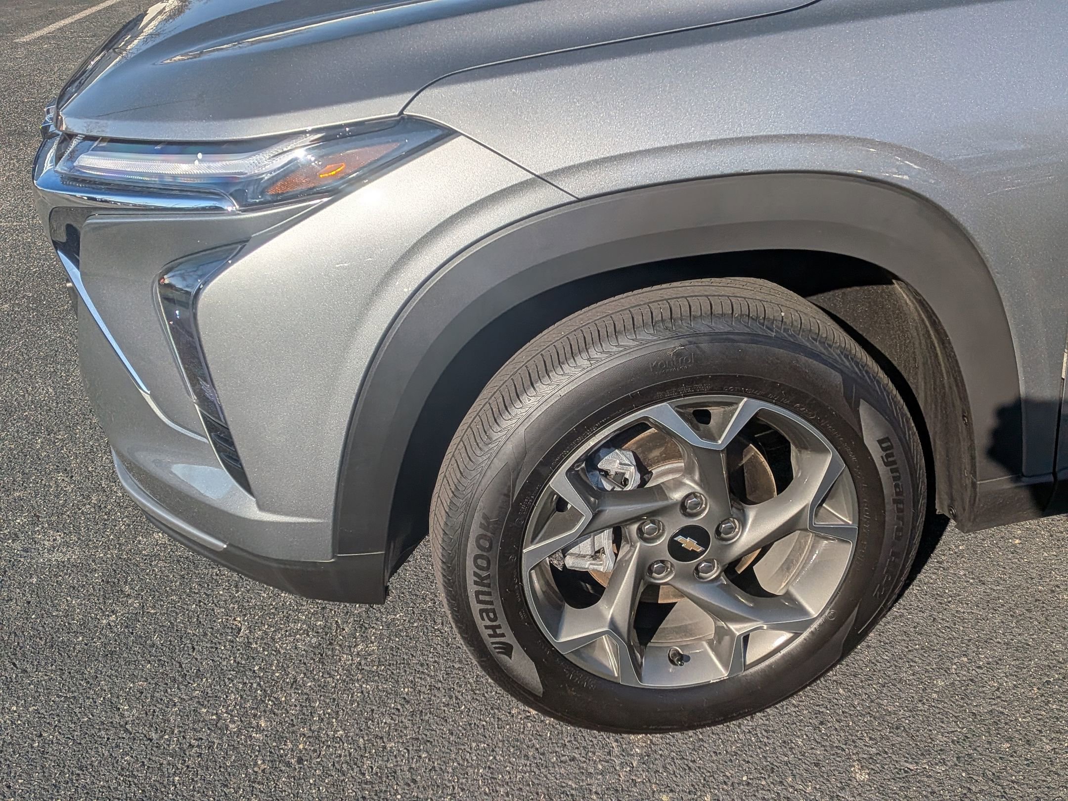 Used 2025 Chevrolet Trax LT w/ LT Convenience Package image 11