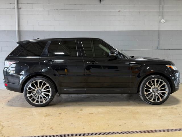 Used 2016 Land Rover Range Rover Sport SE image 7