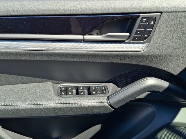 New 2026 Porsche Cayenne AWD/4WD image 13