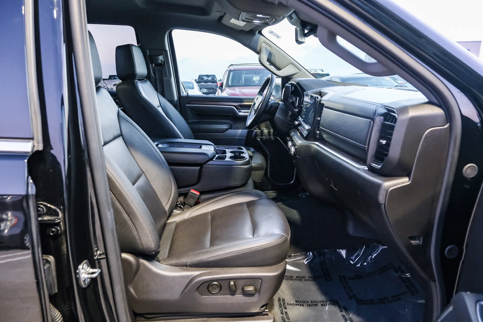 Used 2025 GMC Sierra 1500 SLT RWD image 18