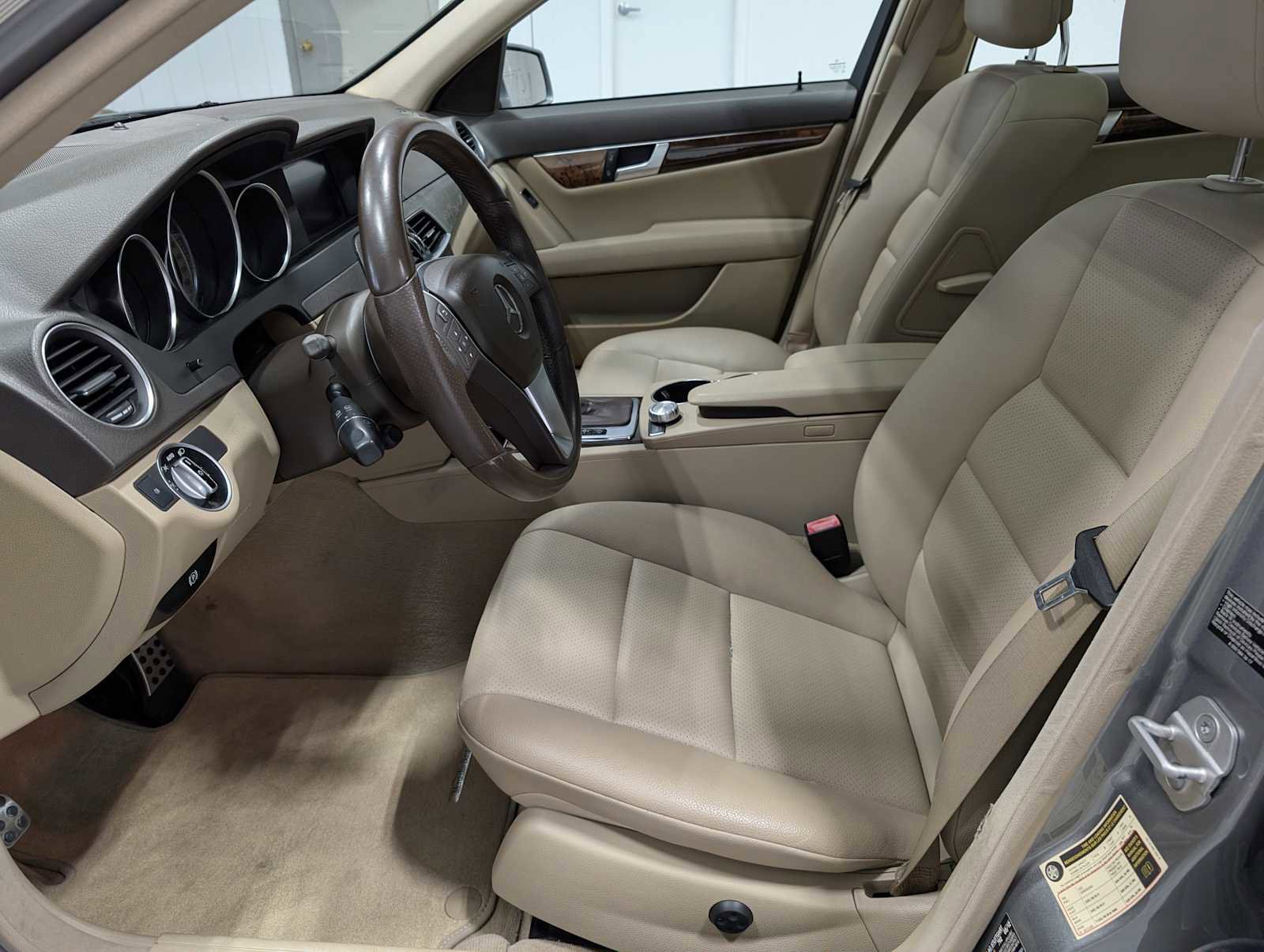 Used 2012 Mercedes-Benz C 300 Sport image 4