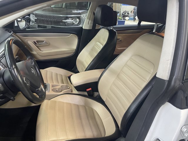 Used 2014 Volkswagen CC Sport FWD image 9
