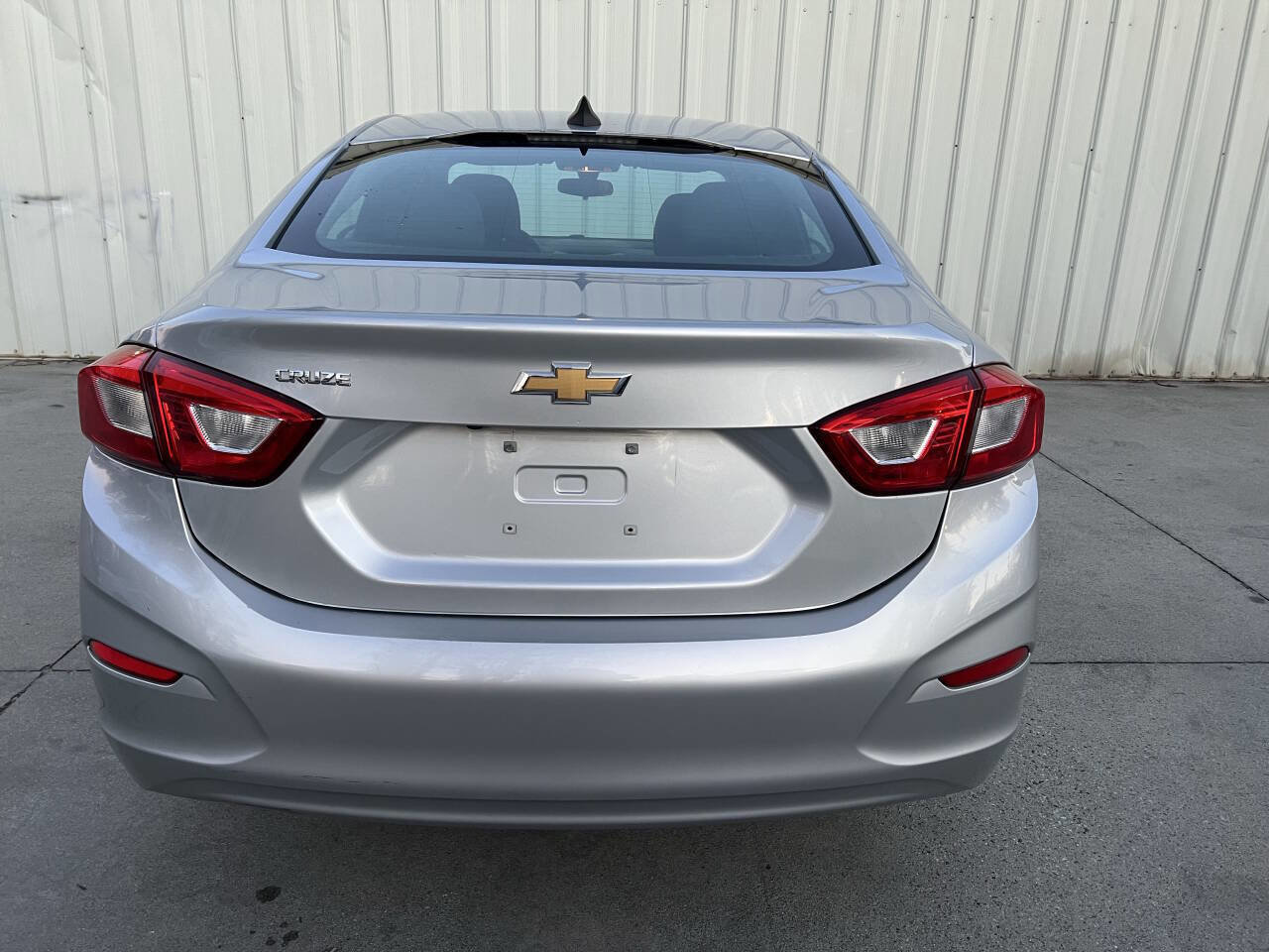 Used 2018 Chevrolet Cruze LS image 4
