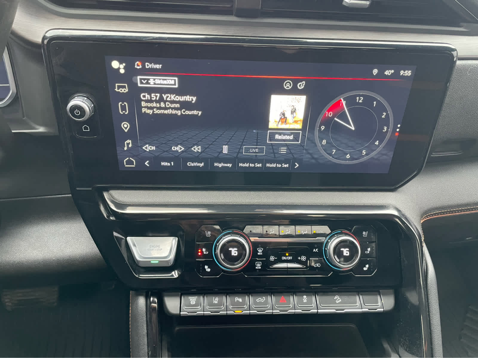 Used 2025 GMC Sierra 2500 AT4 w/ AT4 Premium Plus Package image 23