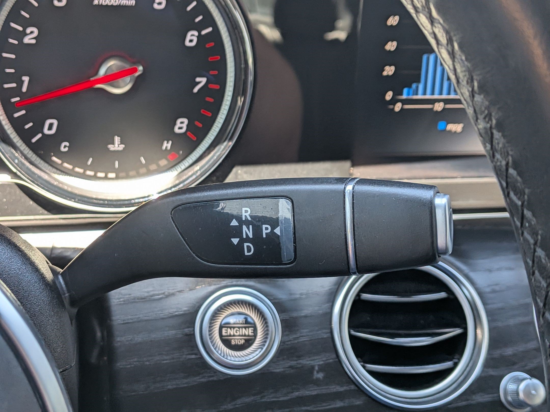 Used 2019 Mercedes-Benz E 300 4MATIC image 24