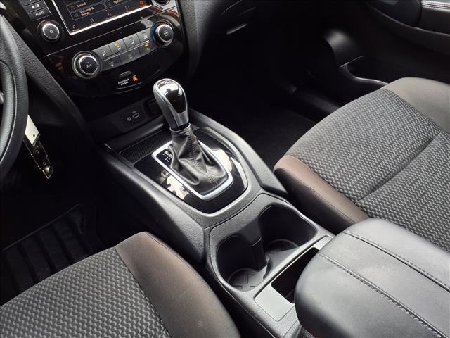 Used 2021 Nissan Rogue Sport S image 16