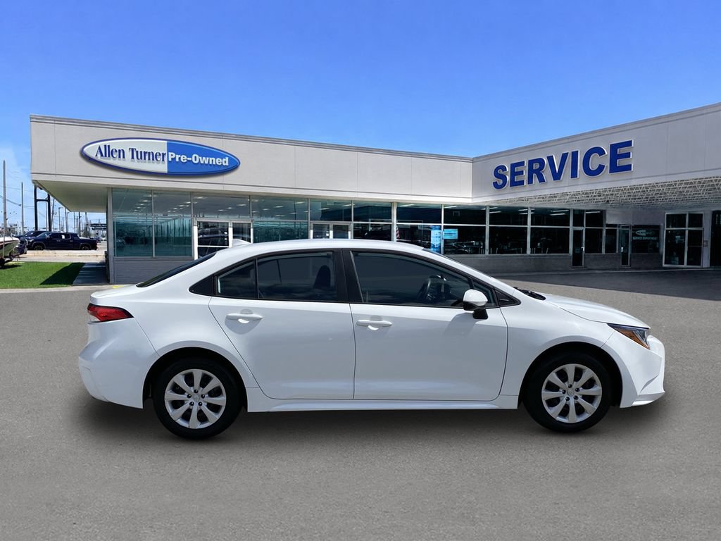 Used 2024 Toyota Corolla LE FWD image 9