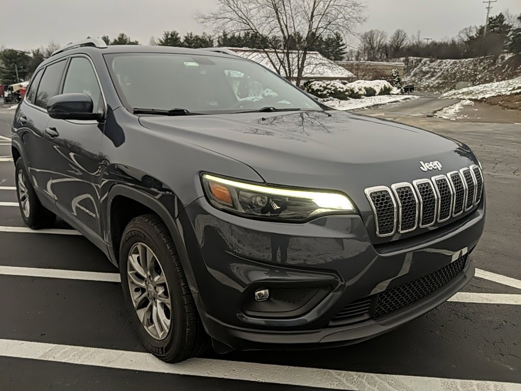 Used 2019 Jeep Cherokee Latitude Plus w/ Trailer Tow Group image 3