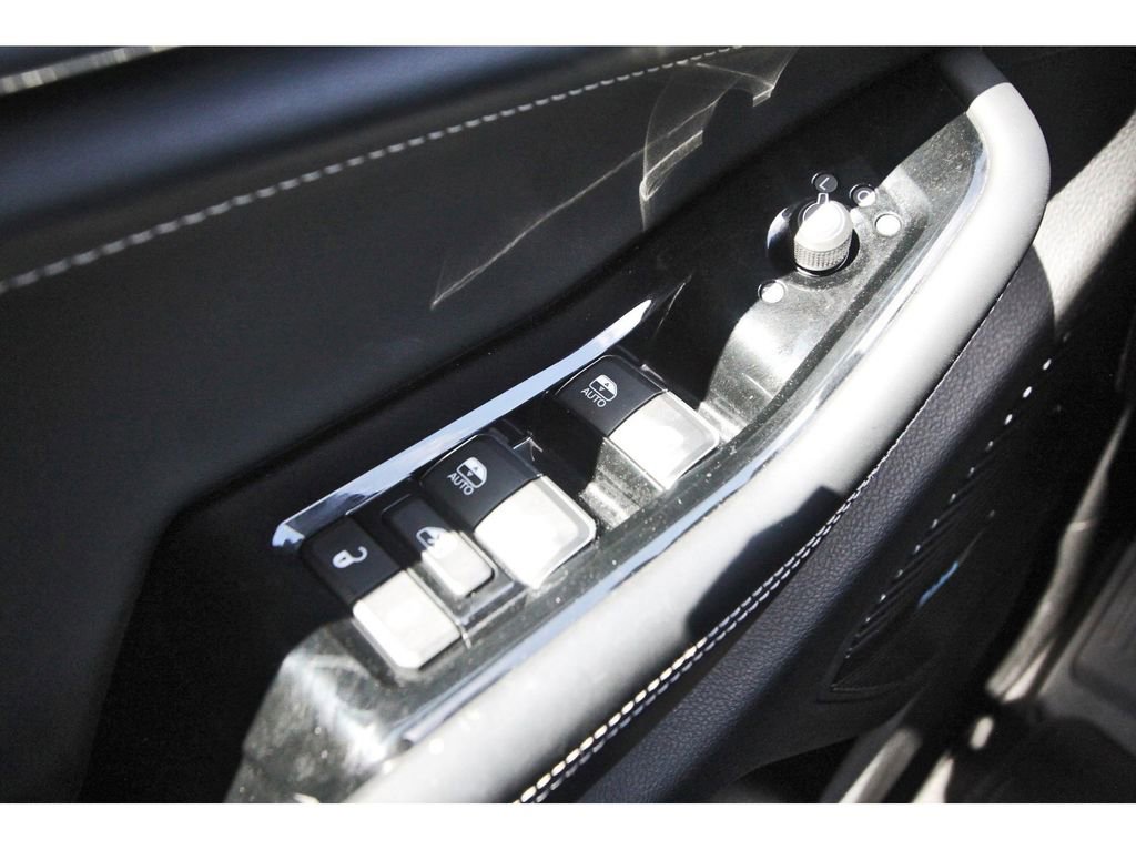 Used 2022 Jeep Grand Cherokee Overland RWD image 23