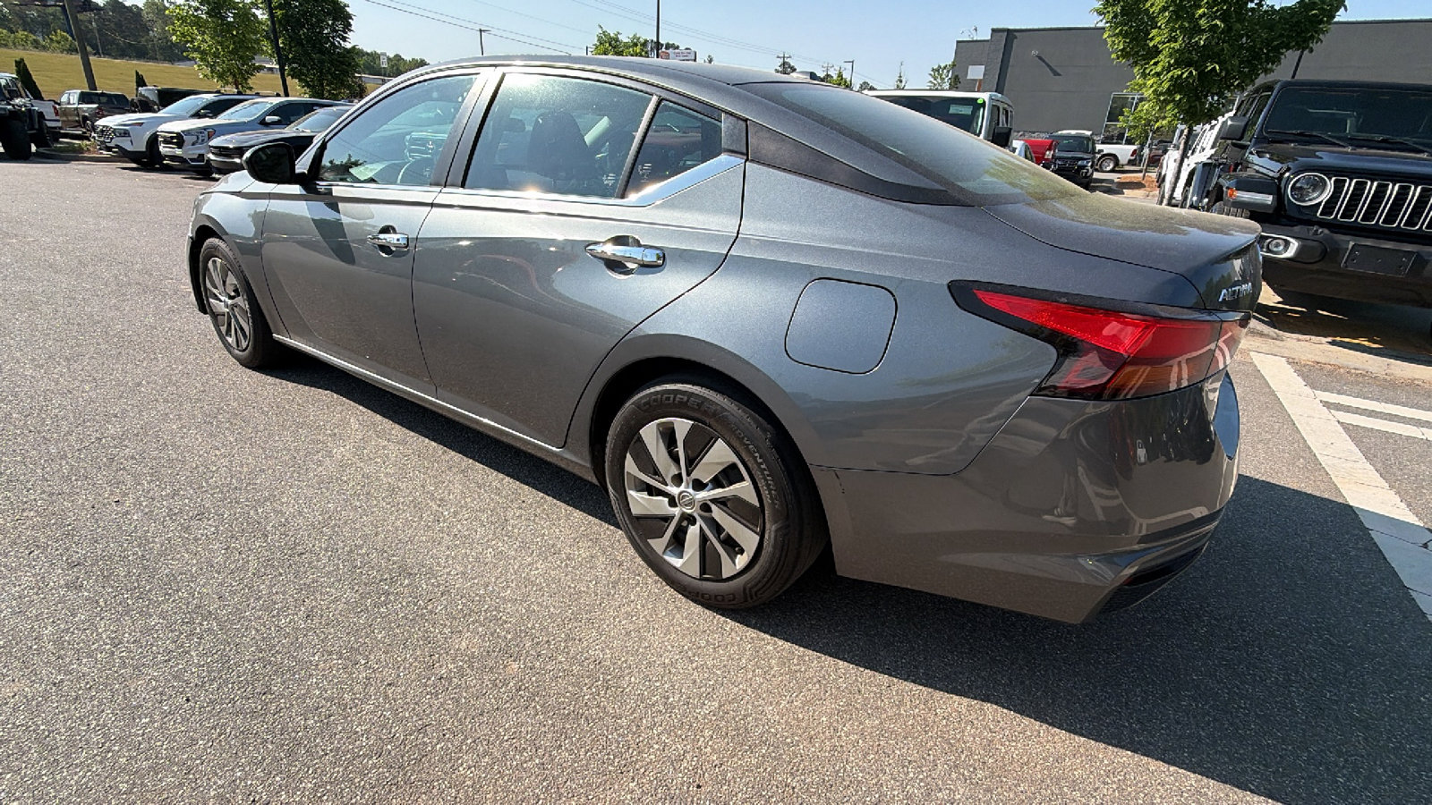 Used 2019 Nissan Altima 2.5 S FWD image 10
