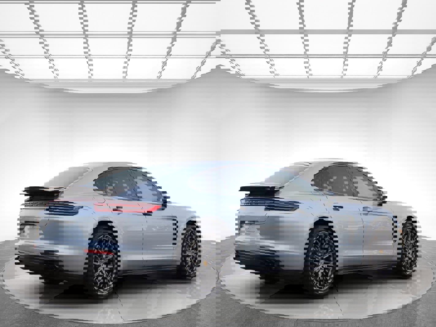 Used 2018 Porsche Panamera 4 w/ Premium Package Plus image 8