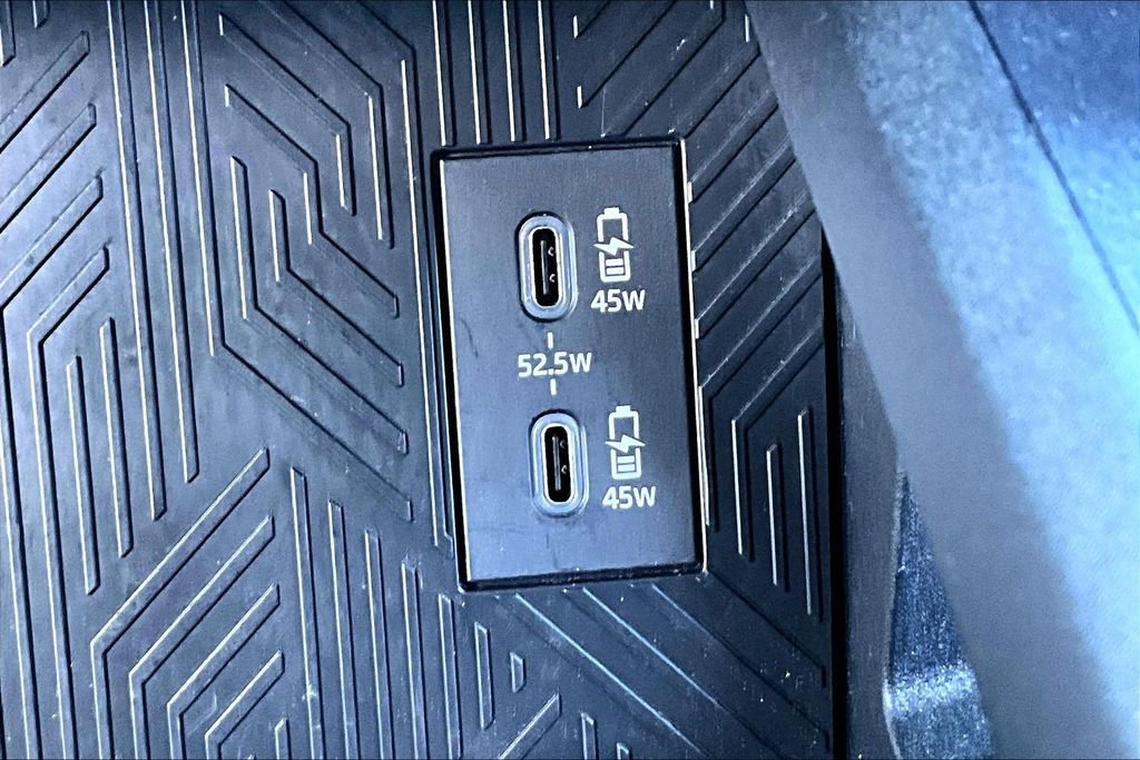 Used 2025 Toyota 4Runner TRD Off-Road image 32