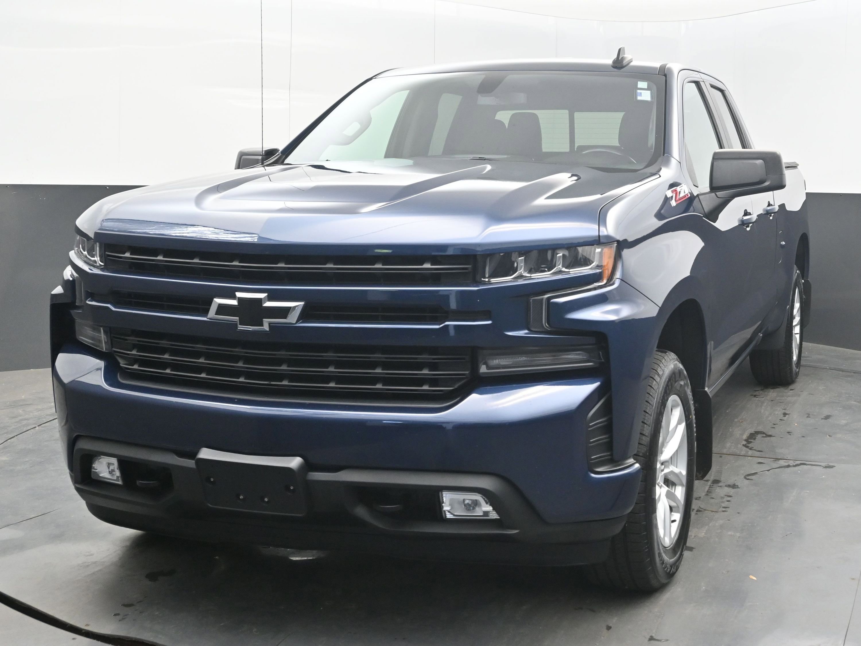 Used 2019 Chevrolet Silverado 1500 RST AWD/4WD image 3