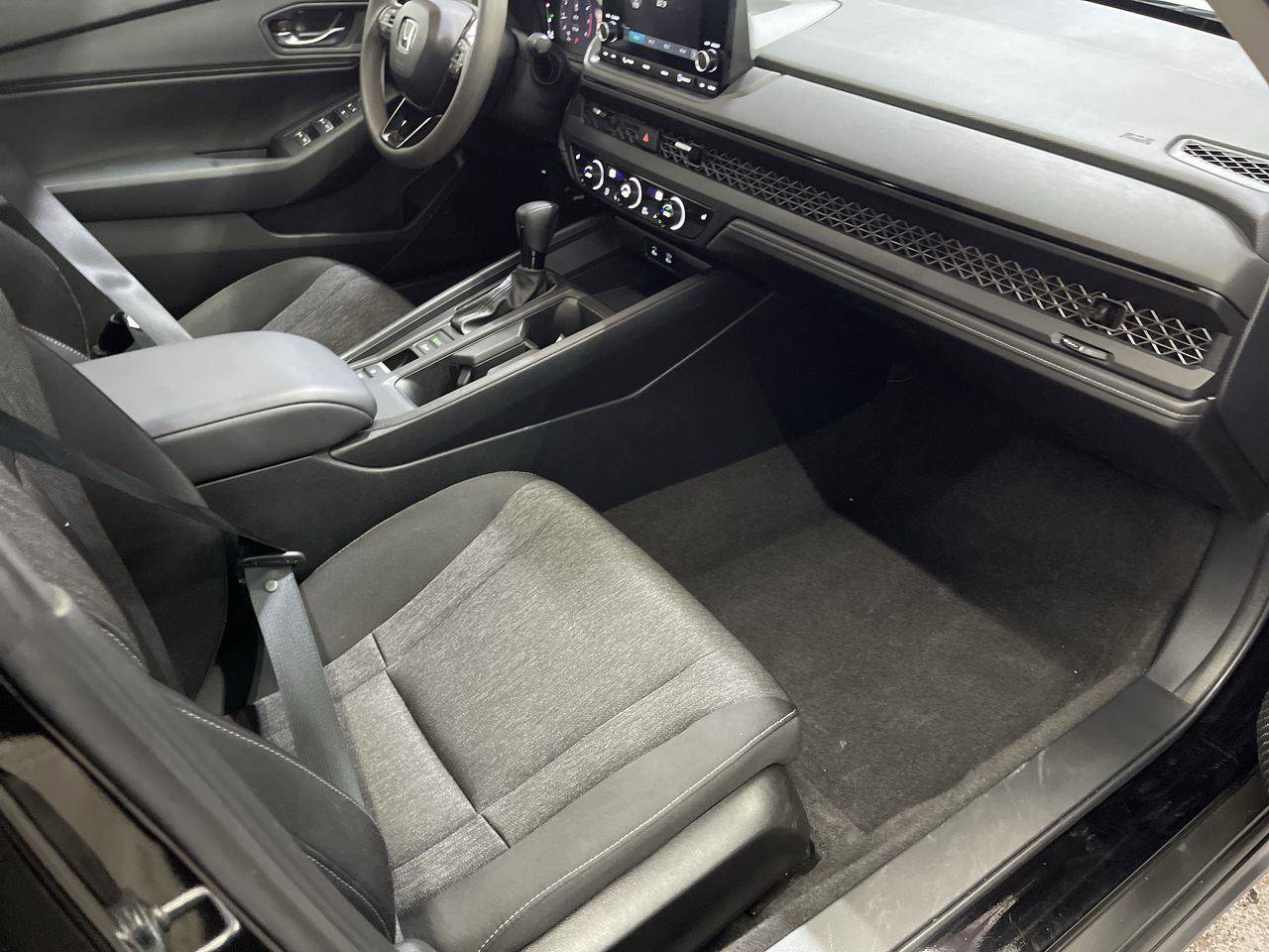 Used 2023 Honda Accord EX image 24