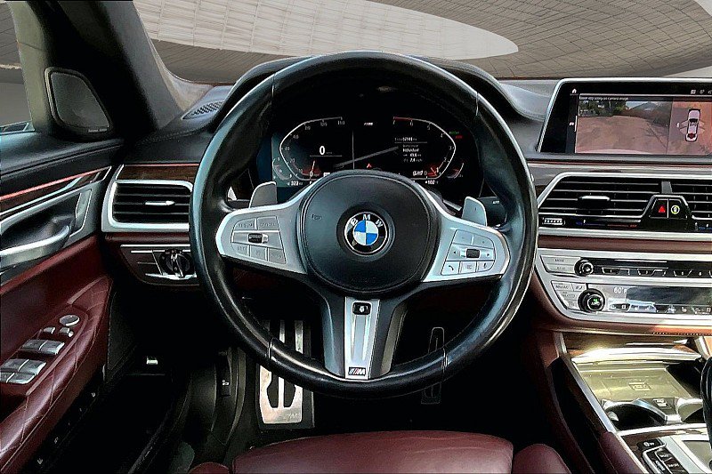 Used 2021 BMW 750i xDrive w/ Executive Package AWD/4WD image 4