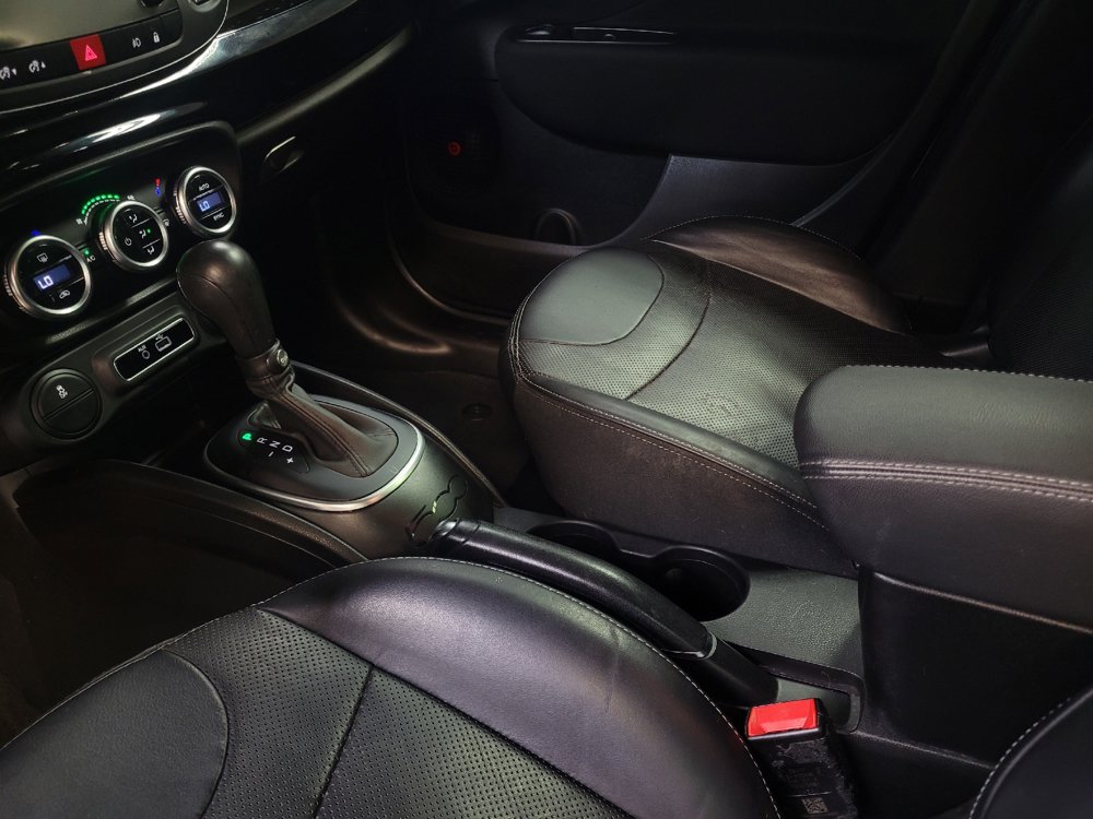 Used 2019 FIAT 500L Trekking w/ Popular Equipment Group FWD image 26