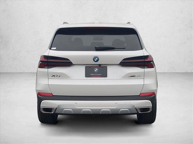 New 2026 BMW X5 xDrive50e image 8