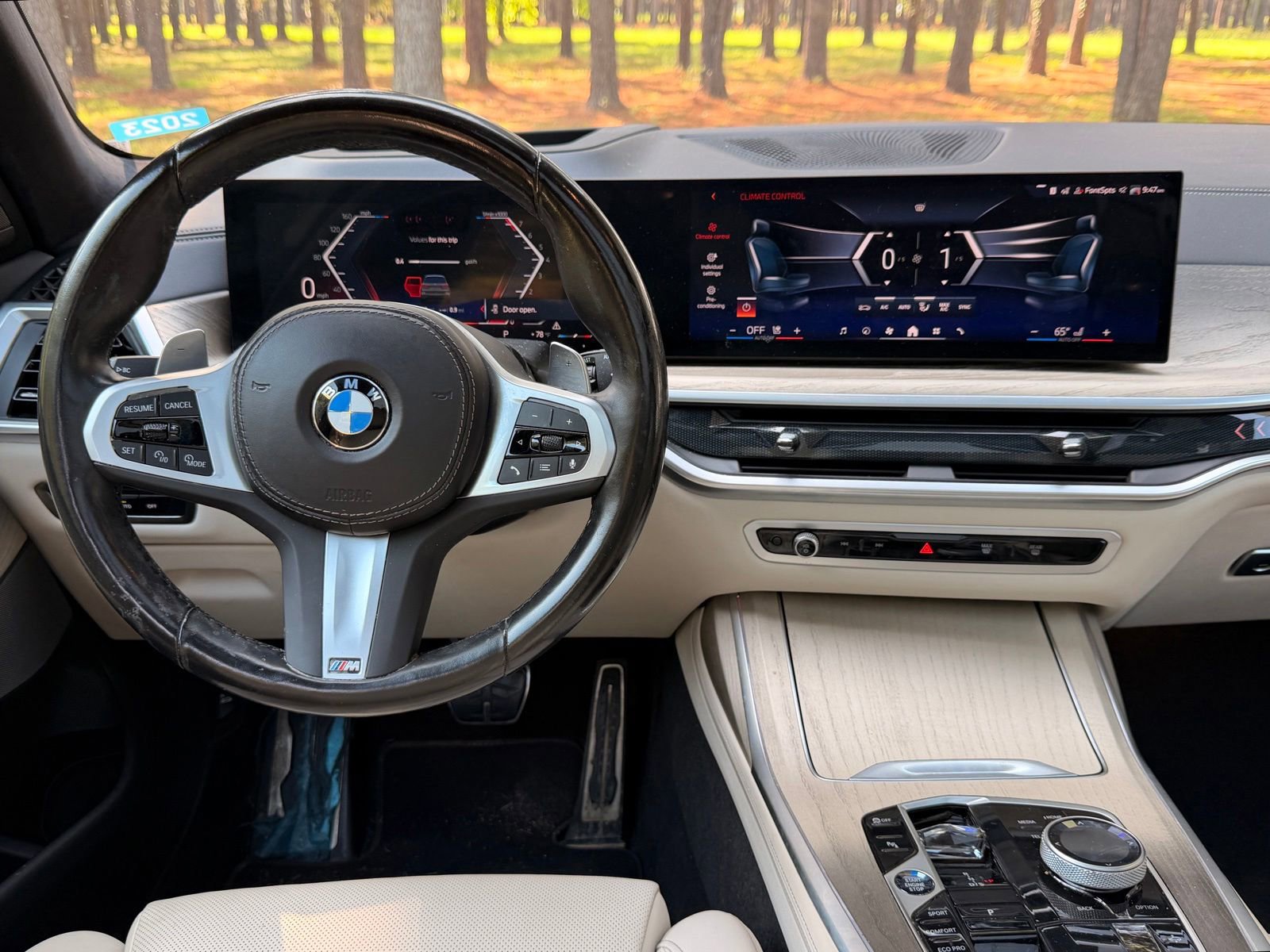 Used 2024 BMW X7 xDrive40i w/ Executive Package AWD/4WD image 3