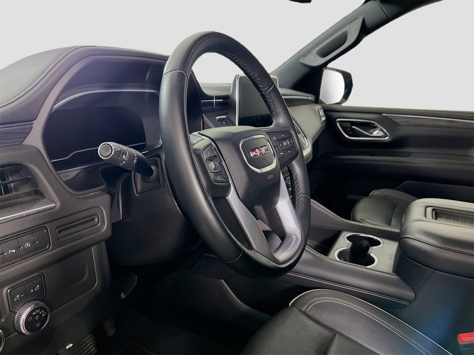 Used 2023 GMC Yukon XL SLT image 10