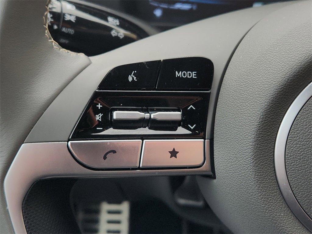 Used 2025 Hyundai Elantra Sport image 21