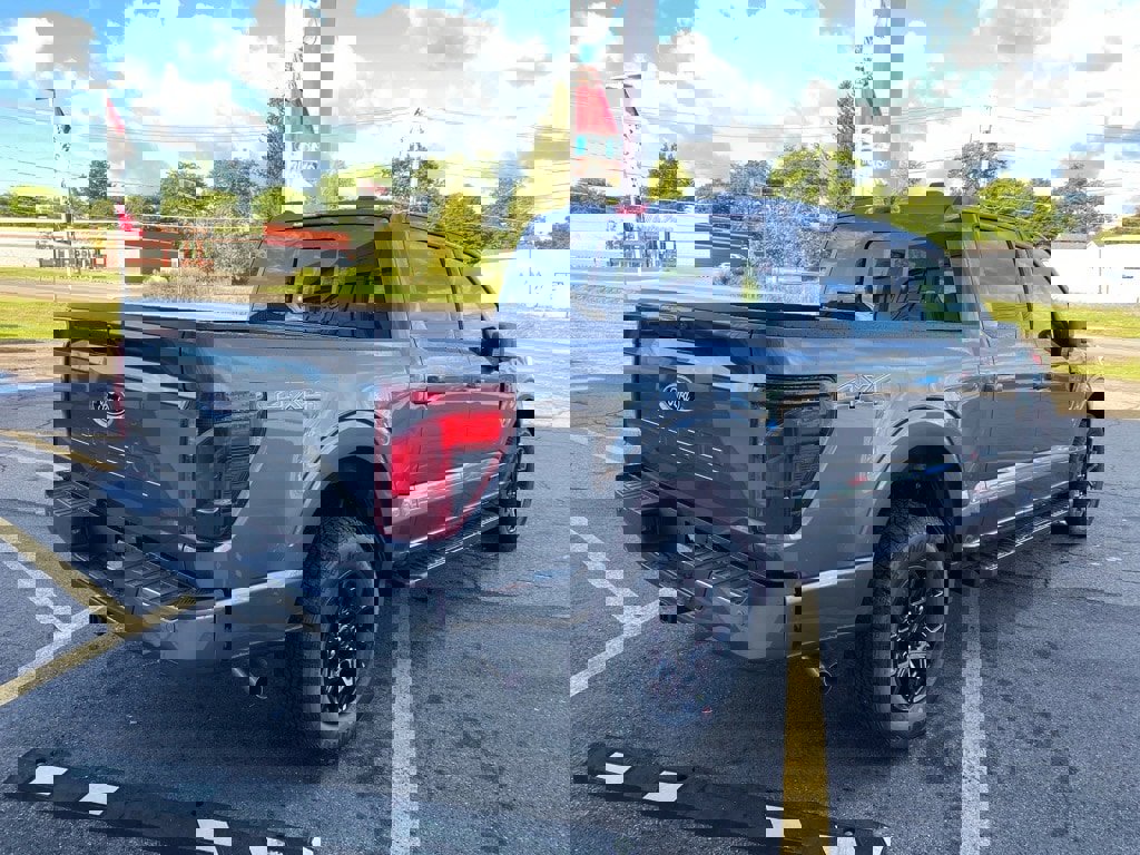 New 2025 Ford F150 XLT image 3