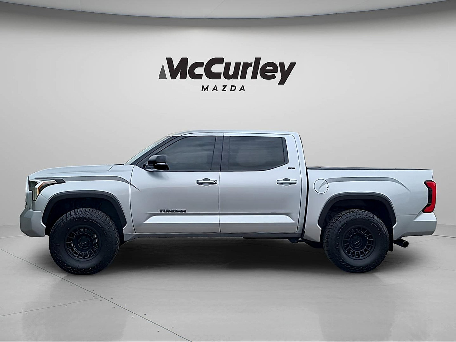 Used 2023 Toyota Tundra SR5 w/ SR5 Premium Package AWD/4WD image 4
