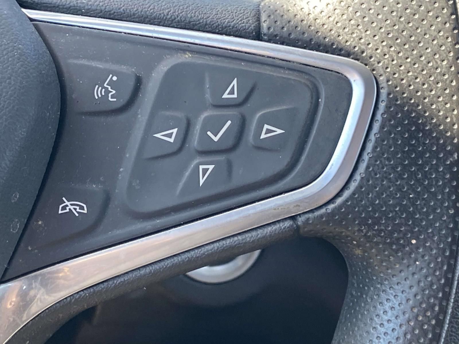 Used 2023 Chevrolet Equinox LS FWD image 23