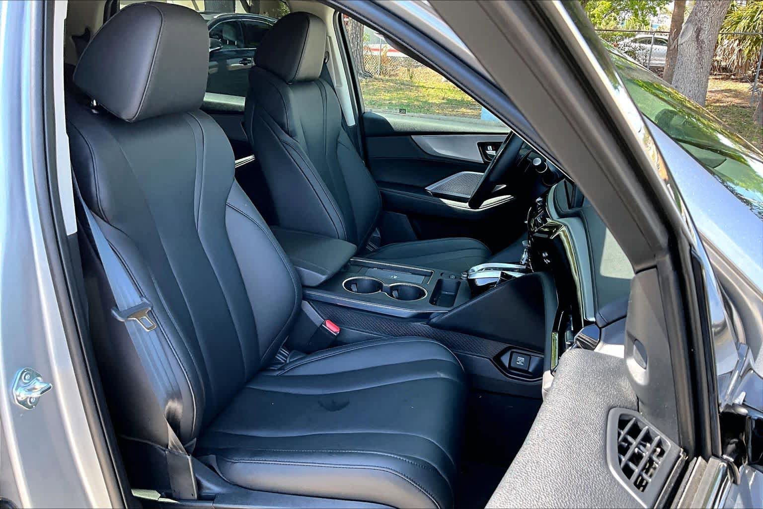 Certified 2025 Acura MDX SH-AWD image 9