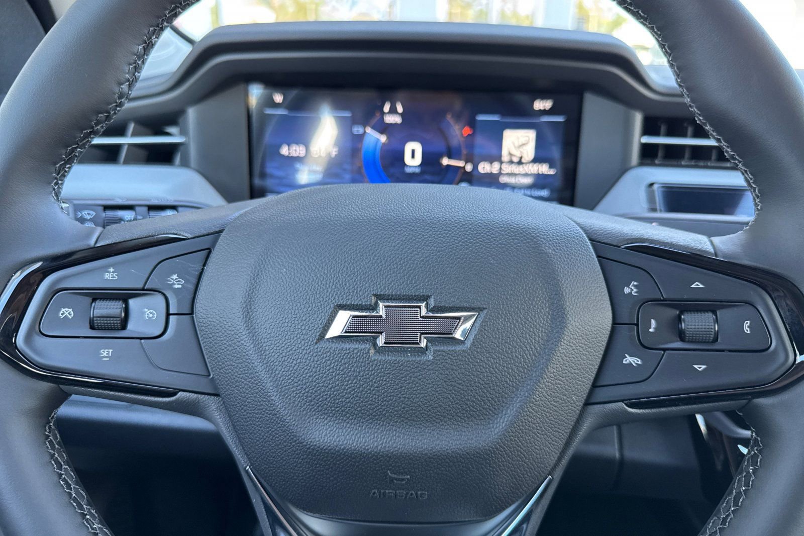 New 2027 Chevrolet Bolt LT w/ Comfort Package image 22