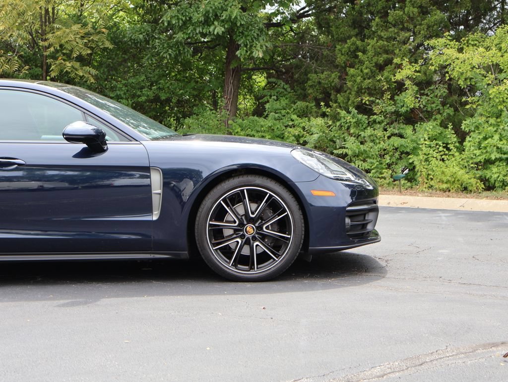Certified 2023 Porsche Panamera 4 Platinum Edition AWD/4WD image 10