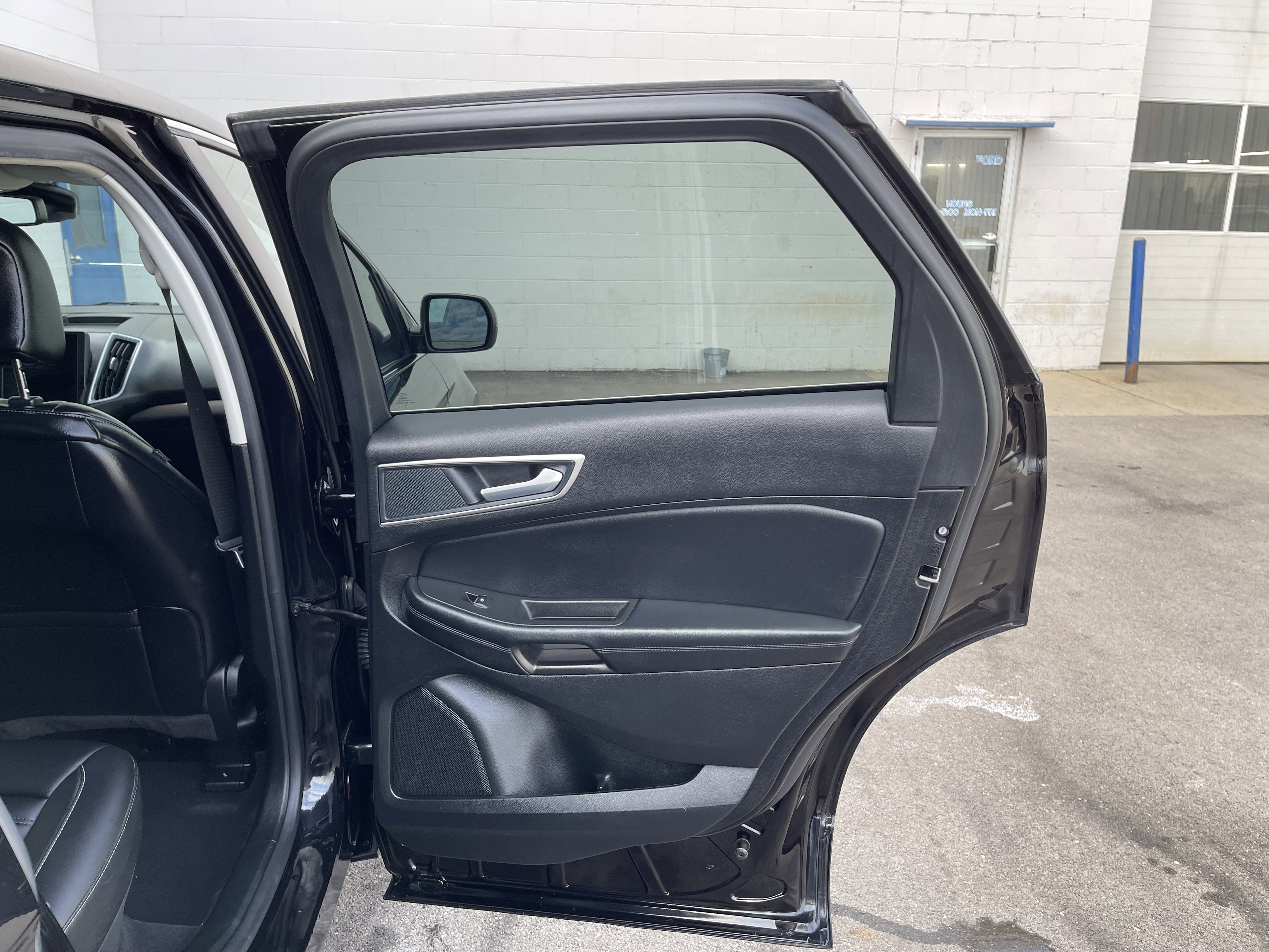 Used 2024 Ford Edge SEL w/ Convenience Package image 27