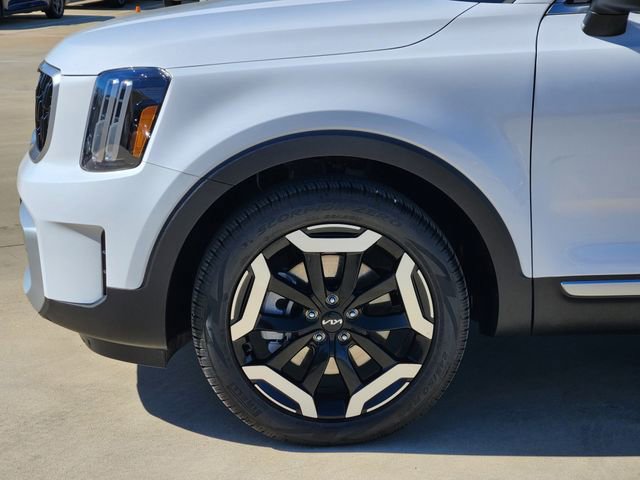 Used 2025 Kia Telluride EX w/ EX Captain's Chair Package image 8