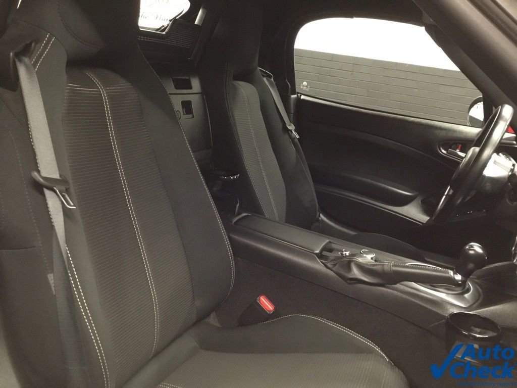 Used 2018 FIAT 124 Spider Classica w/ Technology Group image 35