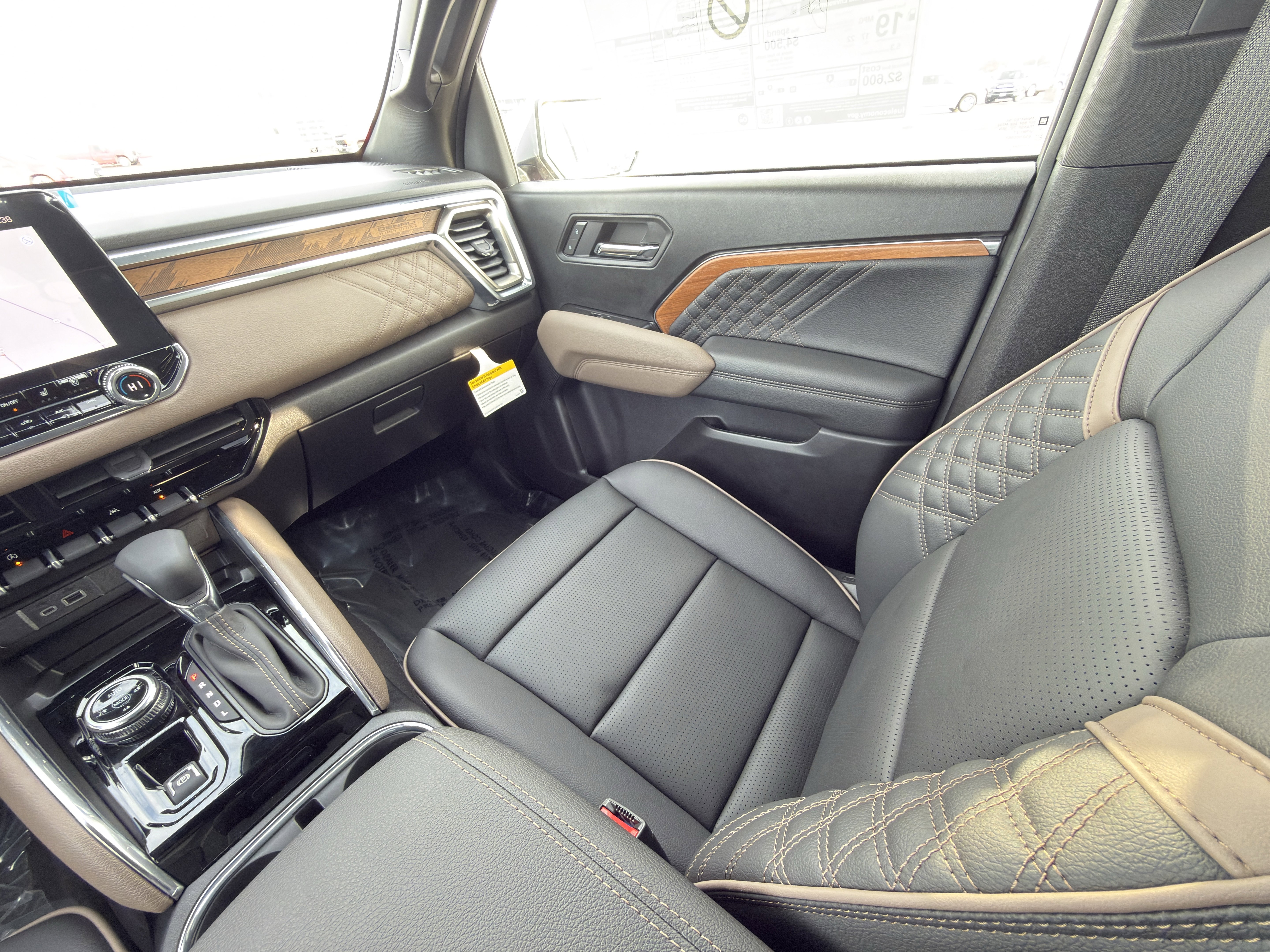 New 2026 GMC Canyon Denali image 18