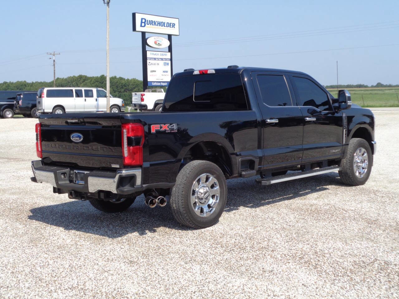 Used 2024 Ford F250 Lariat w/ Chrome Package image 6