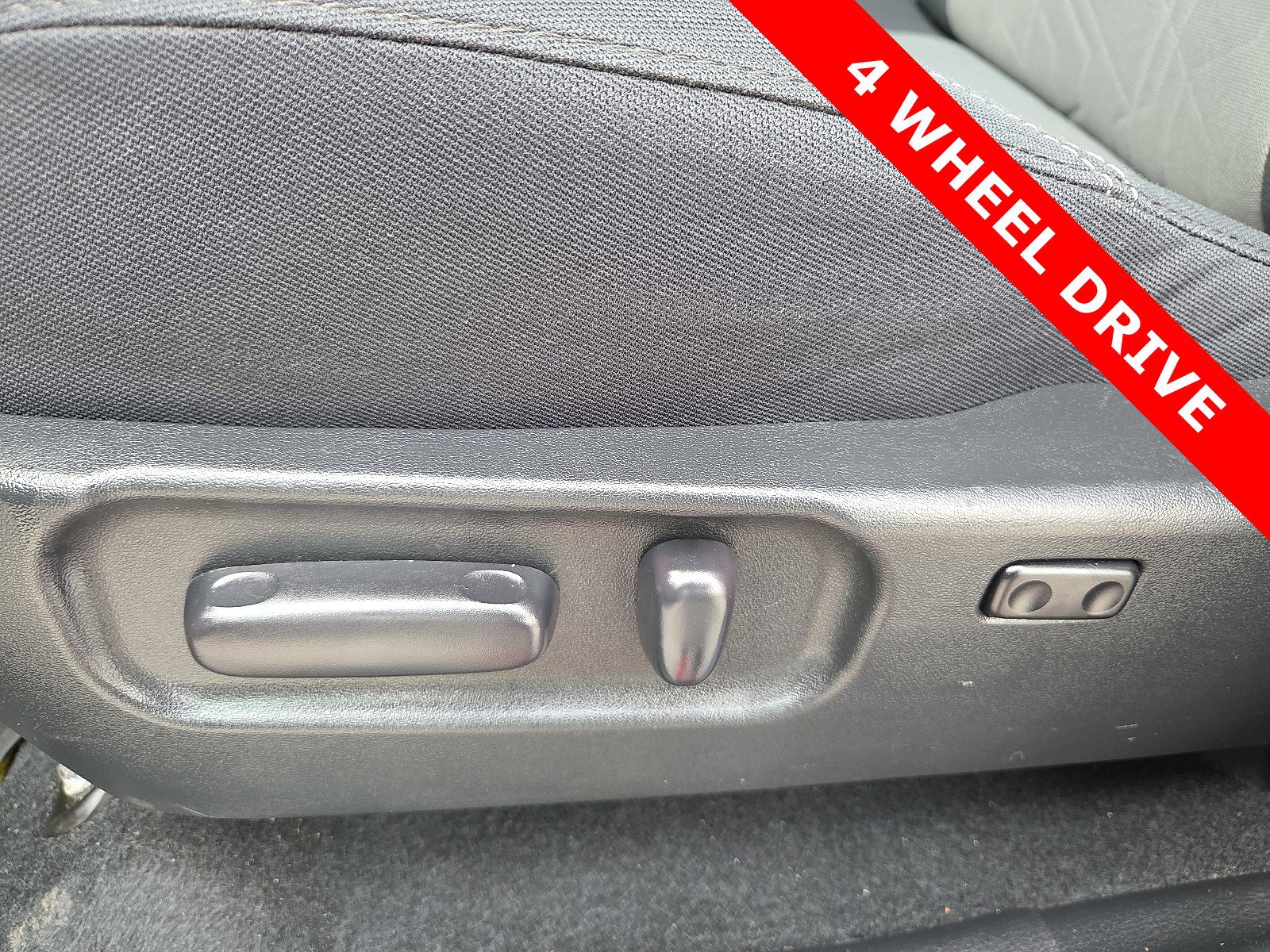 Used 2023 Toyota Tacoma TRD Sport image 14