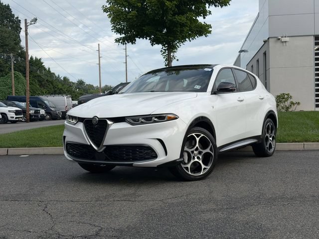 Used 2024 Alfa Romeo Tonale Ti w/ Active Assist Package AWD/4WD image 1