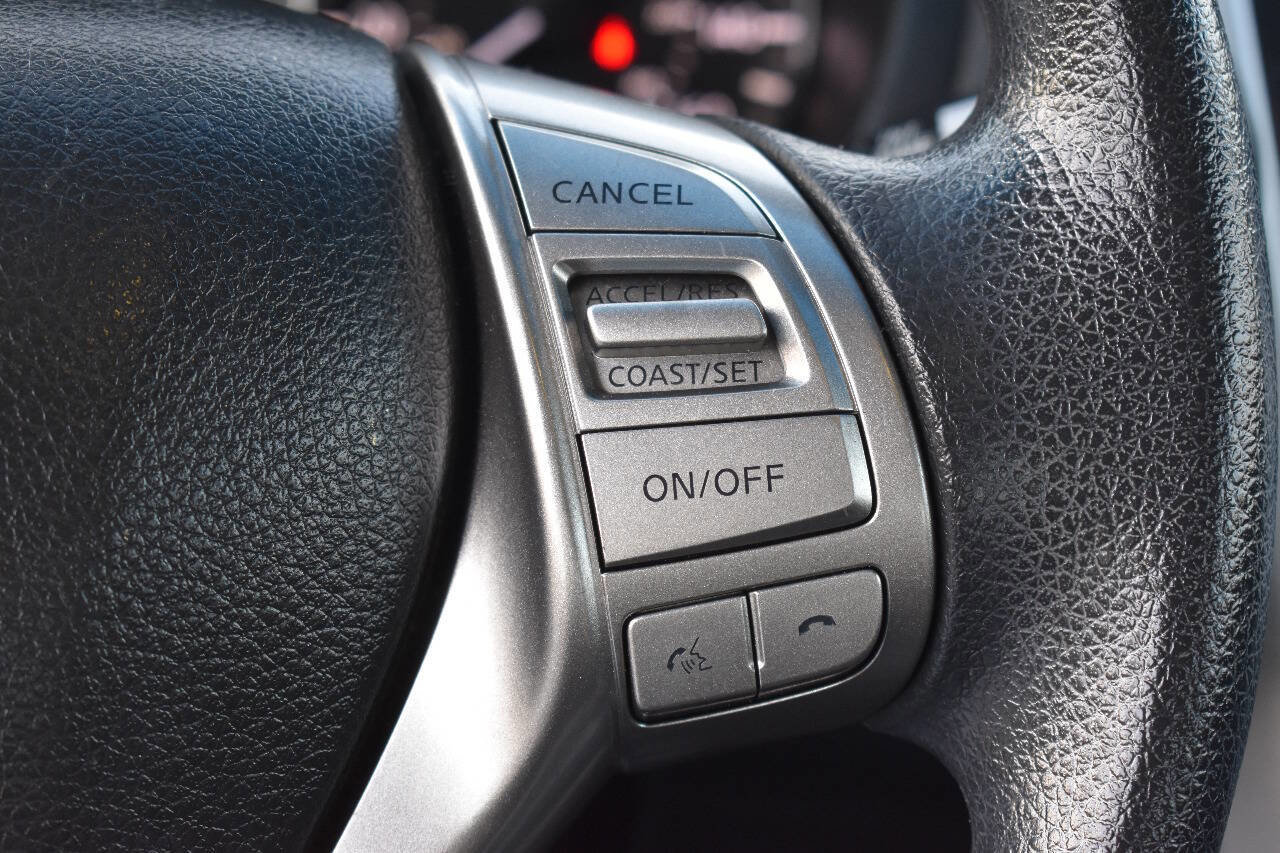 Used 2014 Nissan Altima 2.5 S w/ Sport Value Package image 22