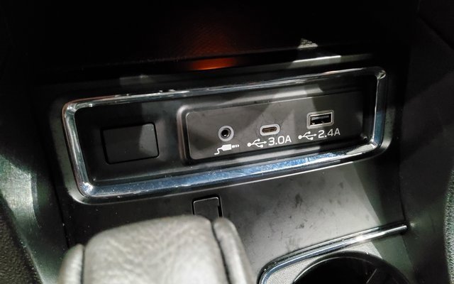 Used 2024 Subaru Ascent Premium w/ Convenience Package image 30