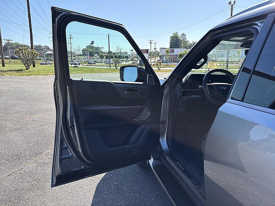 Used 2026 INFINITI QX80 Autograph w/ Premium Cargo Package AWD/4WD image 9