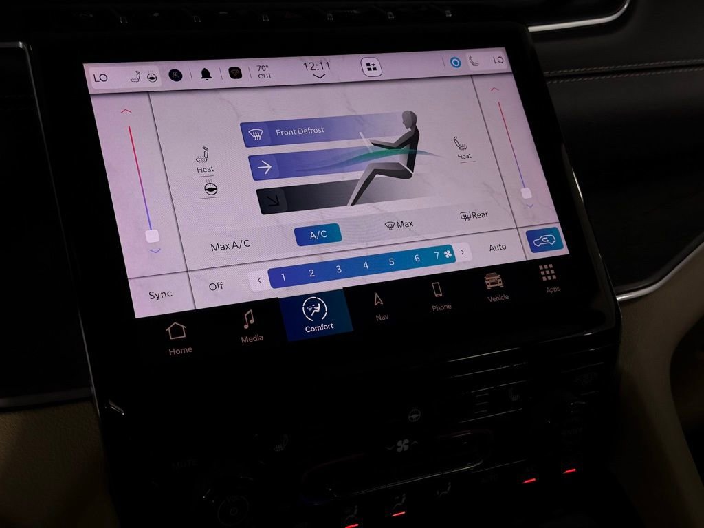 Certified 2023 Jeep Grand Cherokee Limited w/ Black Appearance Package image 20