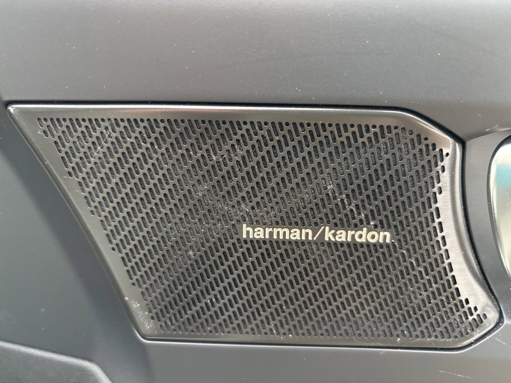 Certified 2023 Volvo XC40 B5 Plus w/ Protection Package Premier image 33