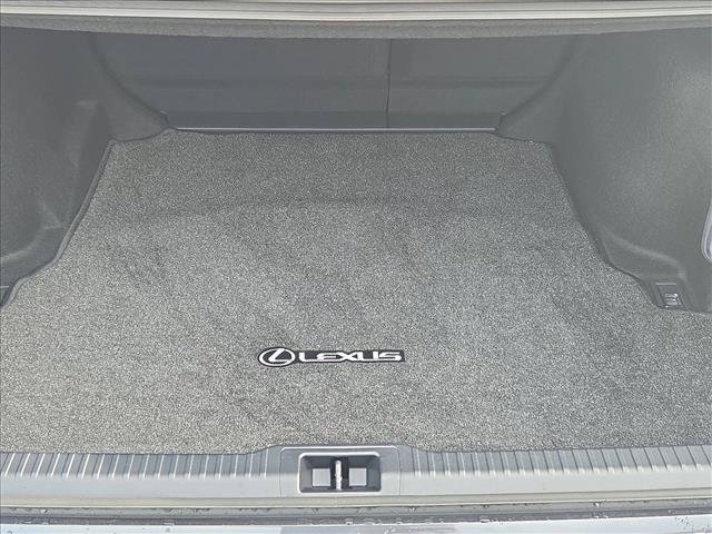Used 2025 Lexus IS 500 w/ Accessory Package 2 RWD image 6