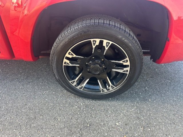 Used 2005 Chevrolet Colorado LS image 12