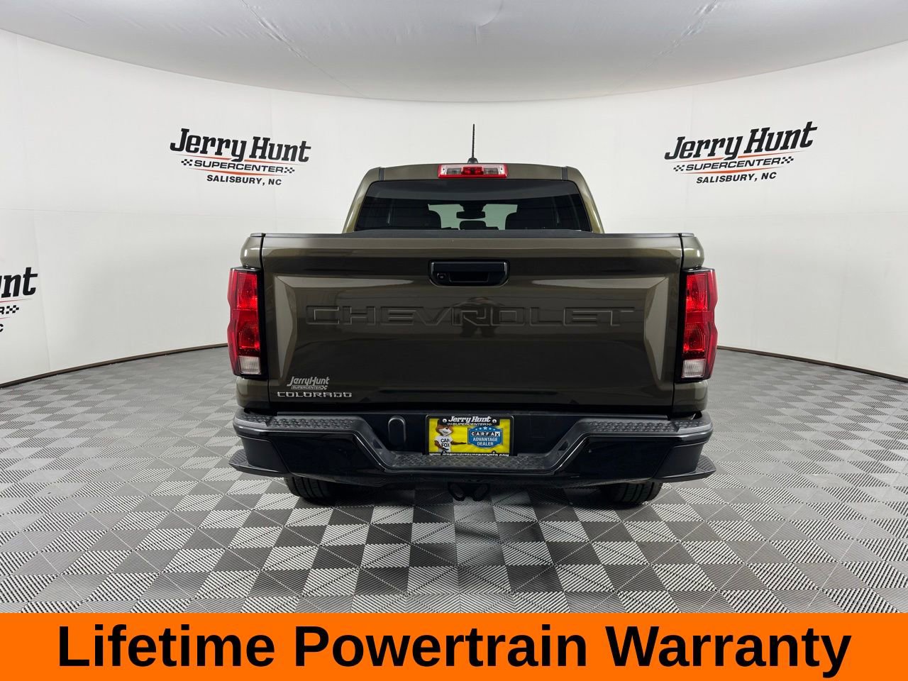 Used 2023 Chevrolet Colorado W/T image 8