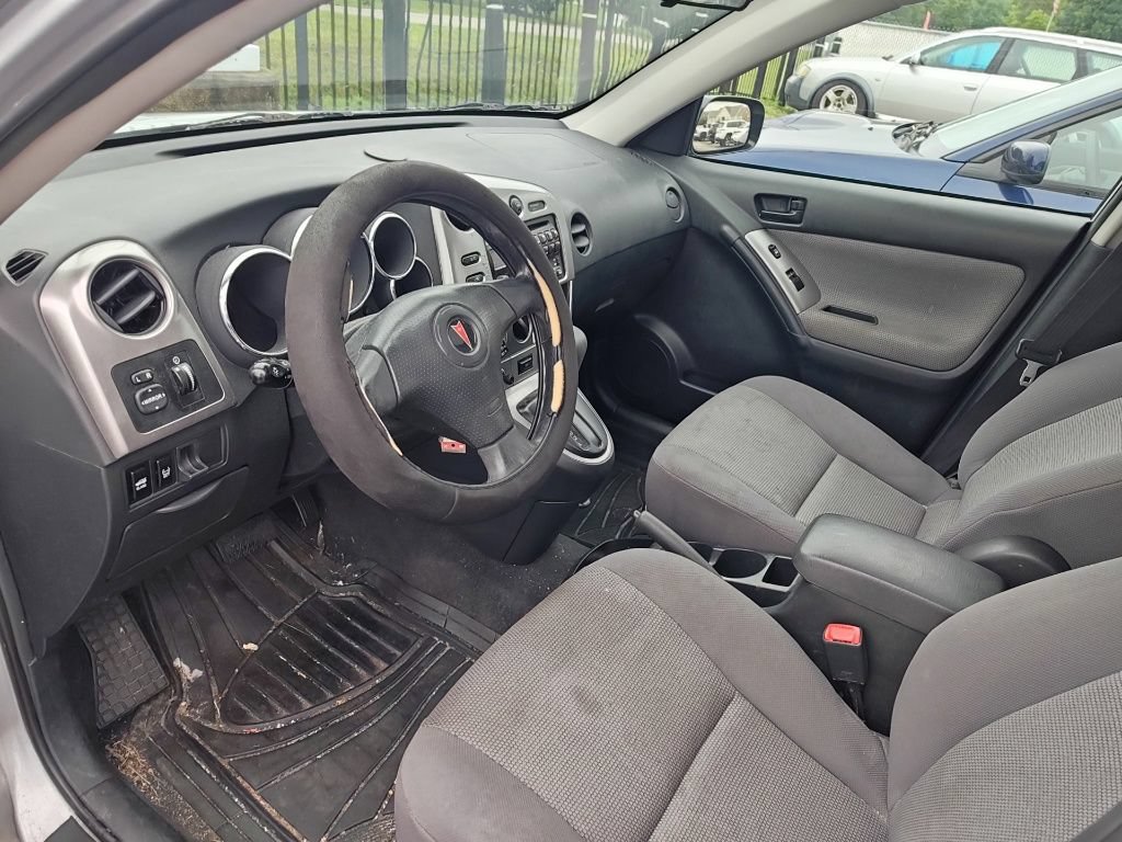 Used 2008 Pontiac Vibe w/ Preferred Package FWD image 8