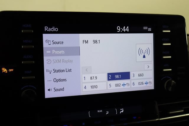 Used 2024 Toyota Sienna XLE AWD/4WD image 30